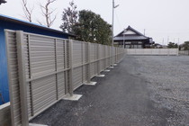 県立中央病院旧医師公舎跡地駐車場フェンス設置工事